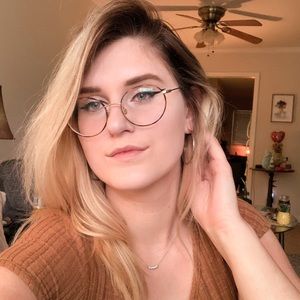 Meet your Posher, Shelby